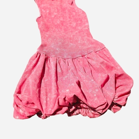 Feminine Bubble Hem Mini Cutout Dress - Picture 6 of 7